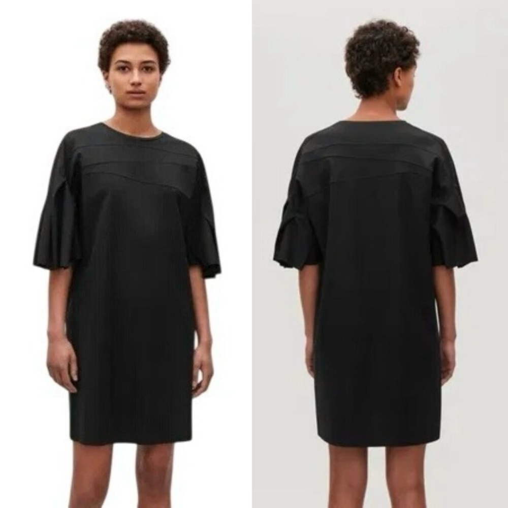 COS Flutter Short Sleeve Pleated Dress
Womens Minimalist Capsule Work